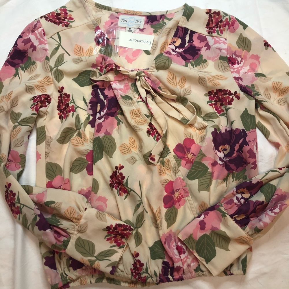 BRAND NEW BLOUSE